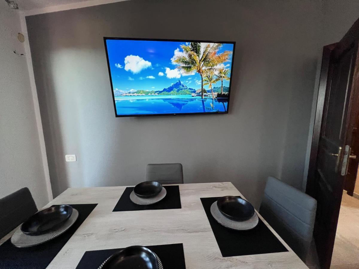 Calypso Home Sea View Badesi Kültér fotó