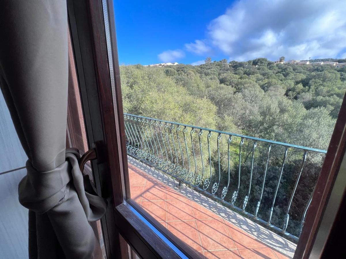 Calypso Home Sea View Badesi Kültér fotó