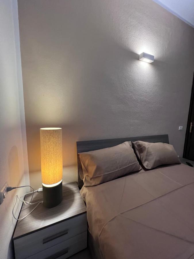 Calypso Home Sea View Badesi Kültér fotó