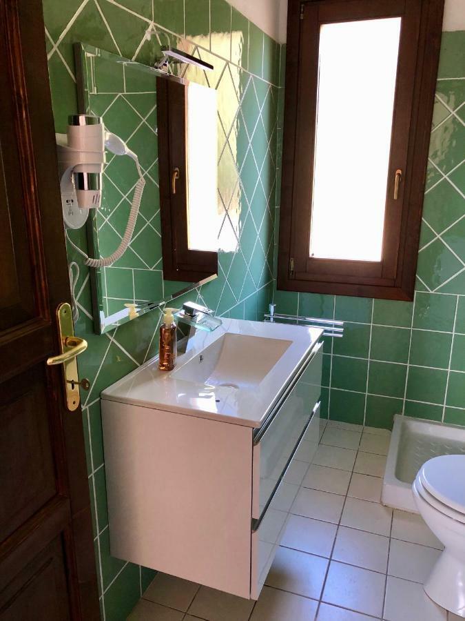 Calypso Home Sea View Badesi Kültér fotó